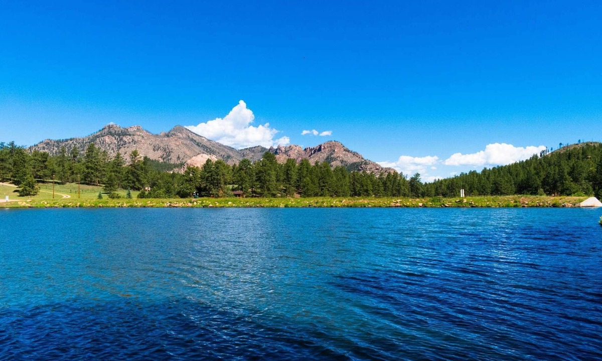 Westcreek House | Peaceful Lakefront Mountain House with Mountain Views in Westcreek CO, Wifi, Grill, Pets with Fee