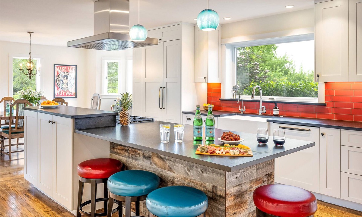 Boulder House | Peaceful Retreat with Outdoor Oasis — 10-min to Downtown