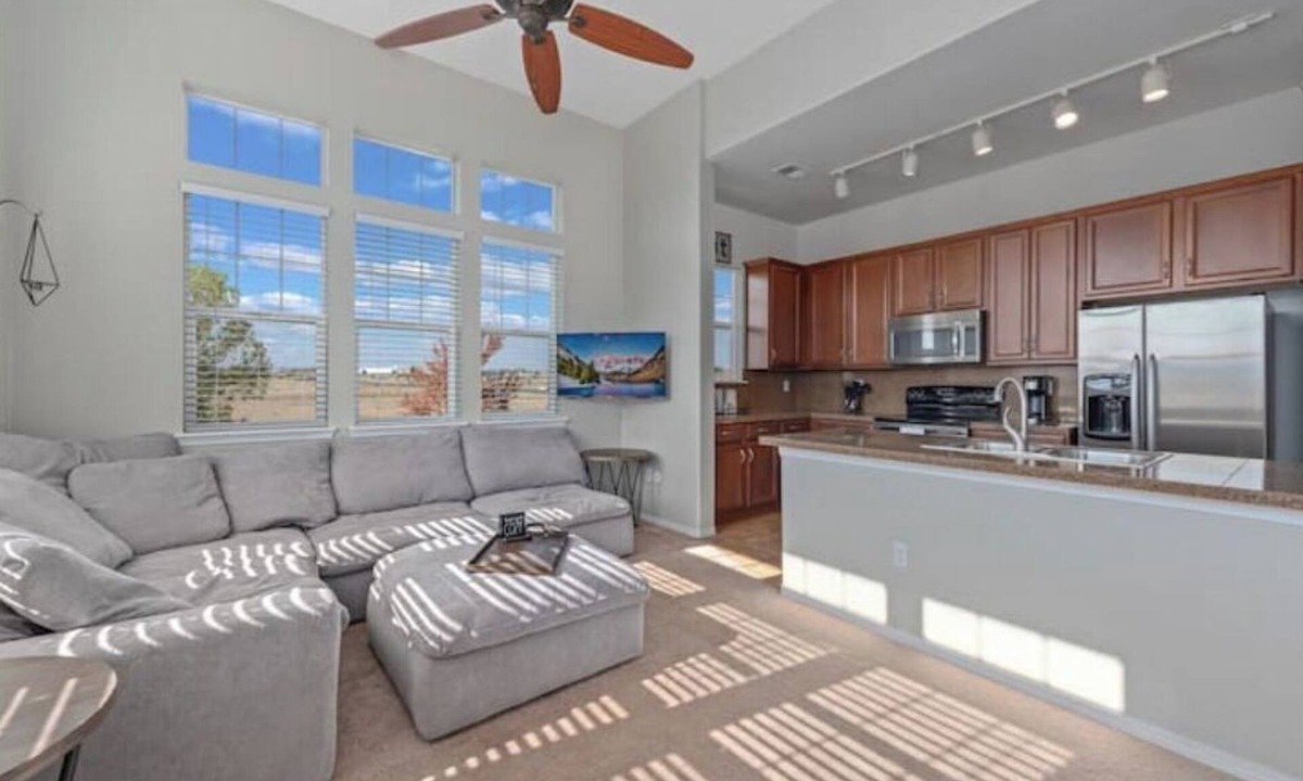 Cottonwood House | Penthouse Comfort in Dove Valley!