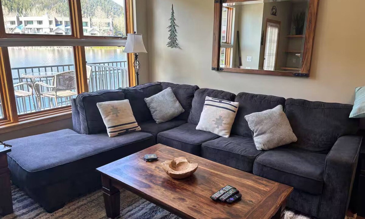 Keystone Apartment | Perfect Peace by the Lake