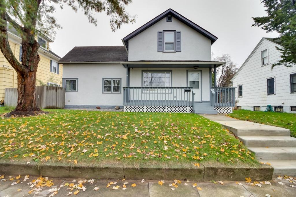 Brainerd House | Pet-Friendly Cottage 8 Mi to Paul Bunyan Land!