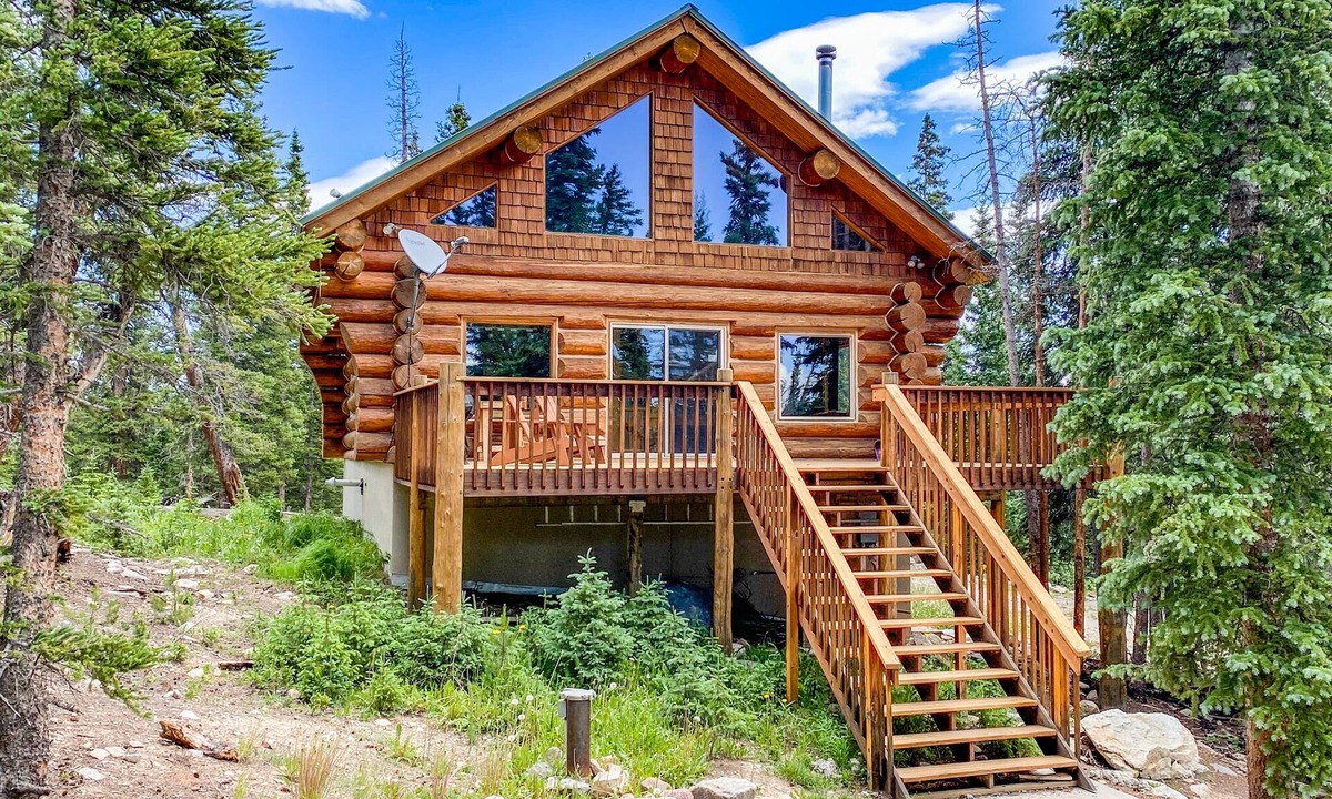 Valley of the Sun Cabin | Pet-Friendly Log Cabin - Natl Forest Trail at the Door, 14ers