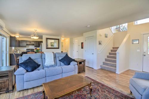 Poulsbo House | Pet-Friendly Poulsbo Abode w/Mountain Views!