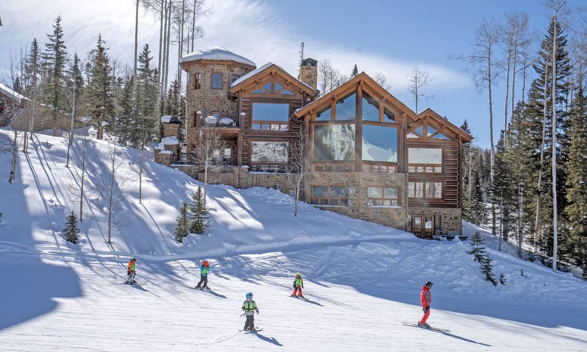 Mountain Village House | PICTURE PERFECT- Stunning Ski-In/Out Trailside Manor Perfect for Groups