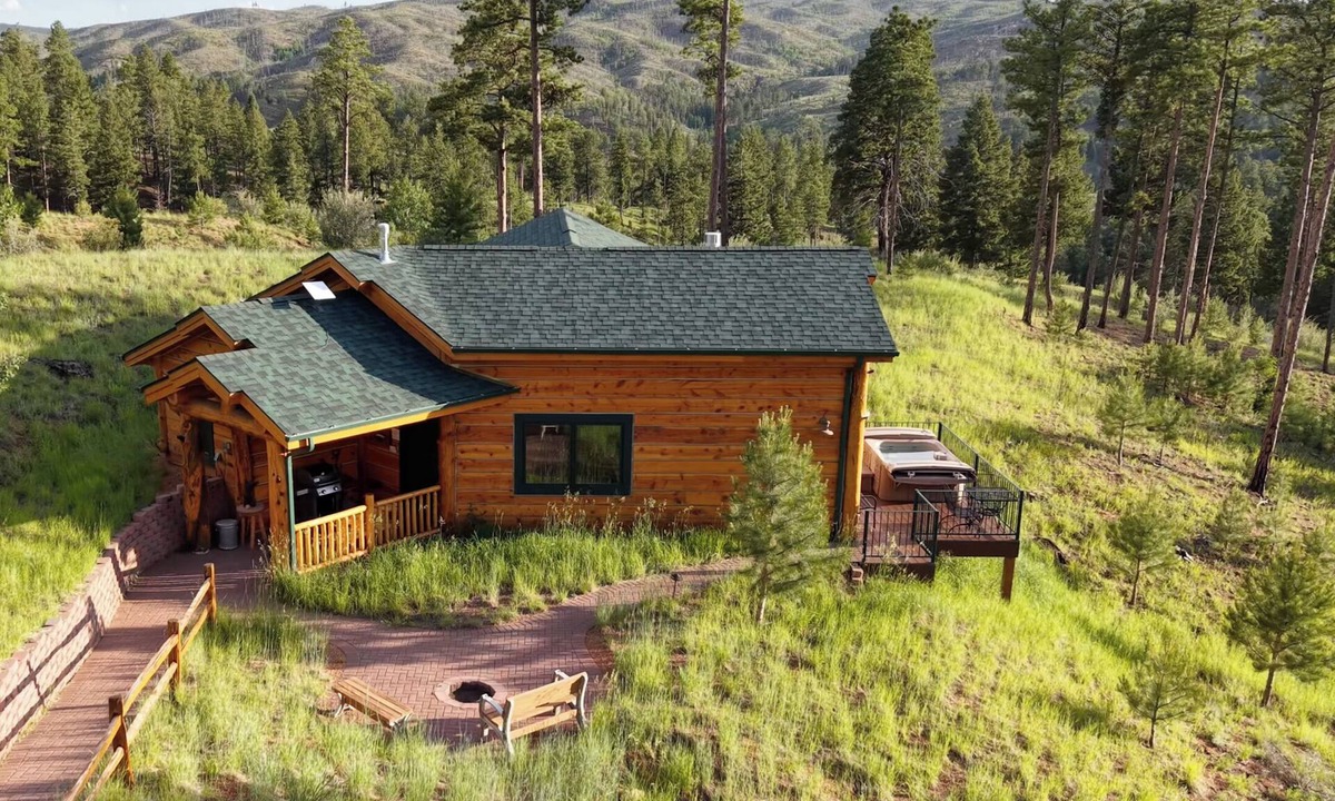 Woodland Park Cabin | Pikes Peak Ranch - Bear Den Cabin
