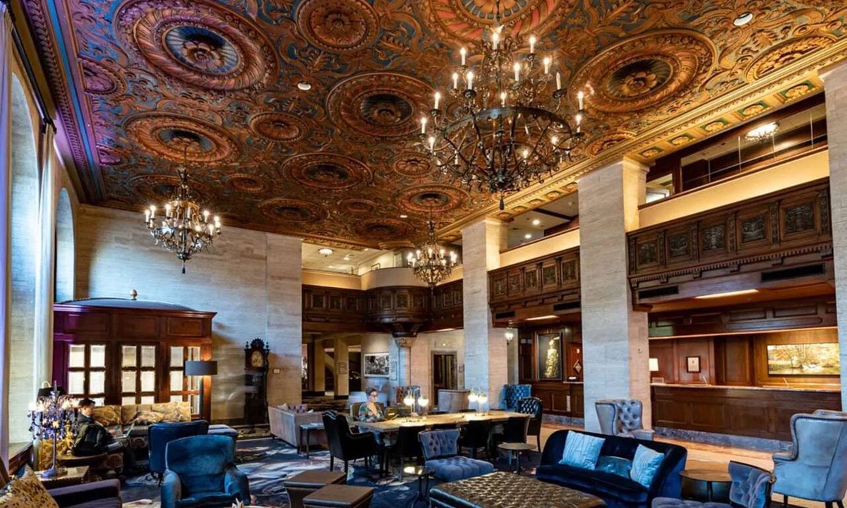 Downtown Wilmington Hotel | Prime Downtown Stay + On Site Dining & Area Shuttle