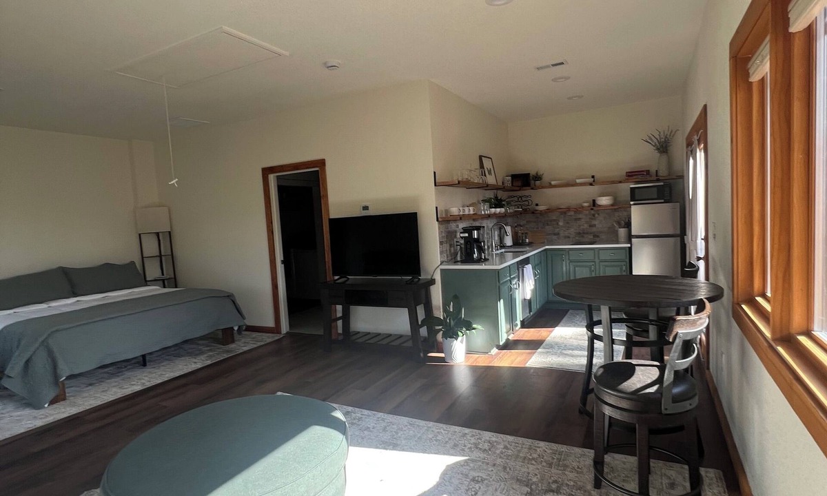 Parker Apartment | Private studio at Bayou Hills BnB in charming Parker perfect for getaway