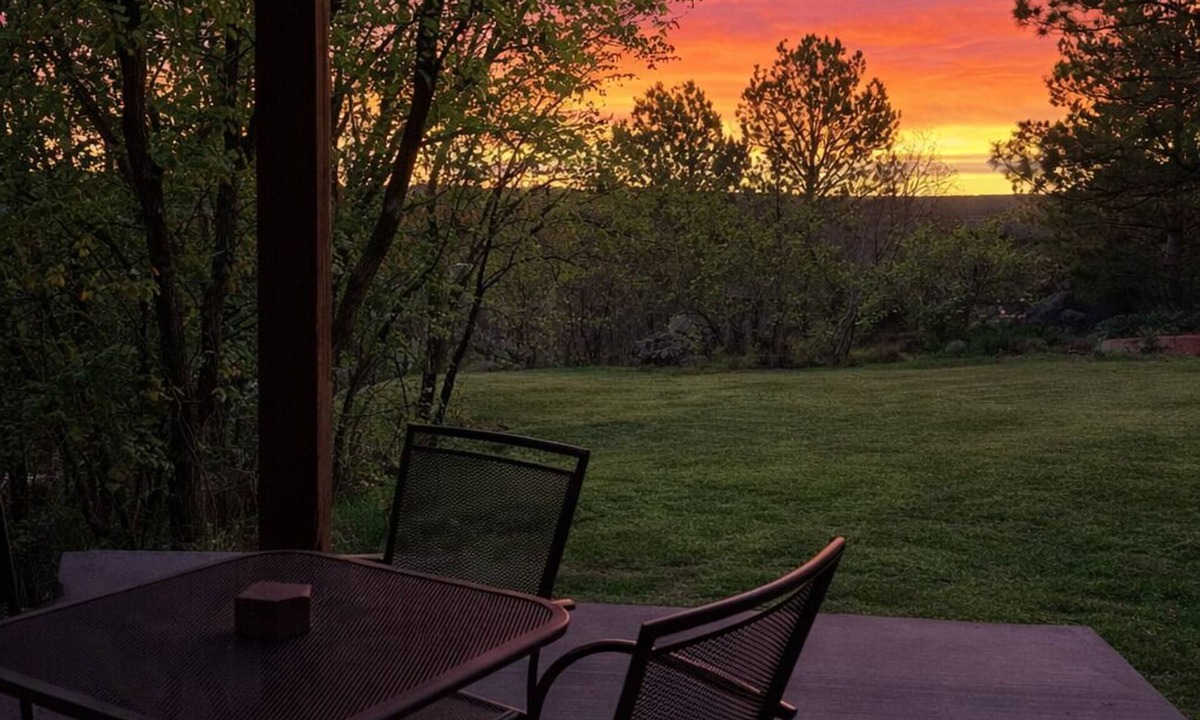 Northwest Colorado Springs House | Private Suite w/Trailhead Access, Cozy Patio, Great Views & Mountain Wildlife