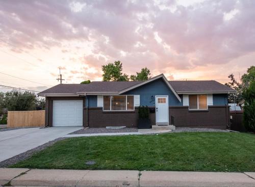 Lamar Heights Area House | Private Upper Unit Home, Pet Friendly, Min to DT