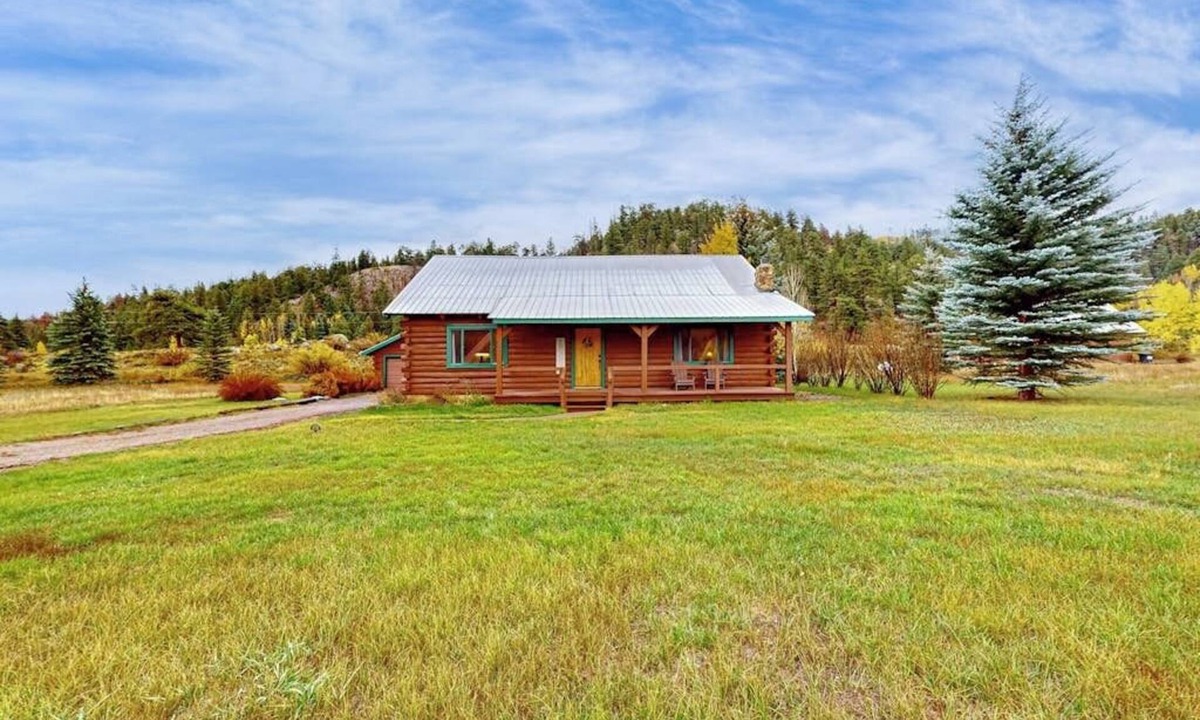 South Fork House | Relaxing mountain home, huge deck with great views and large private yard
