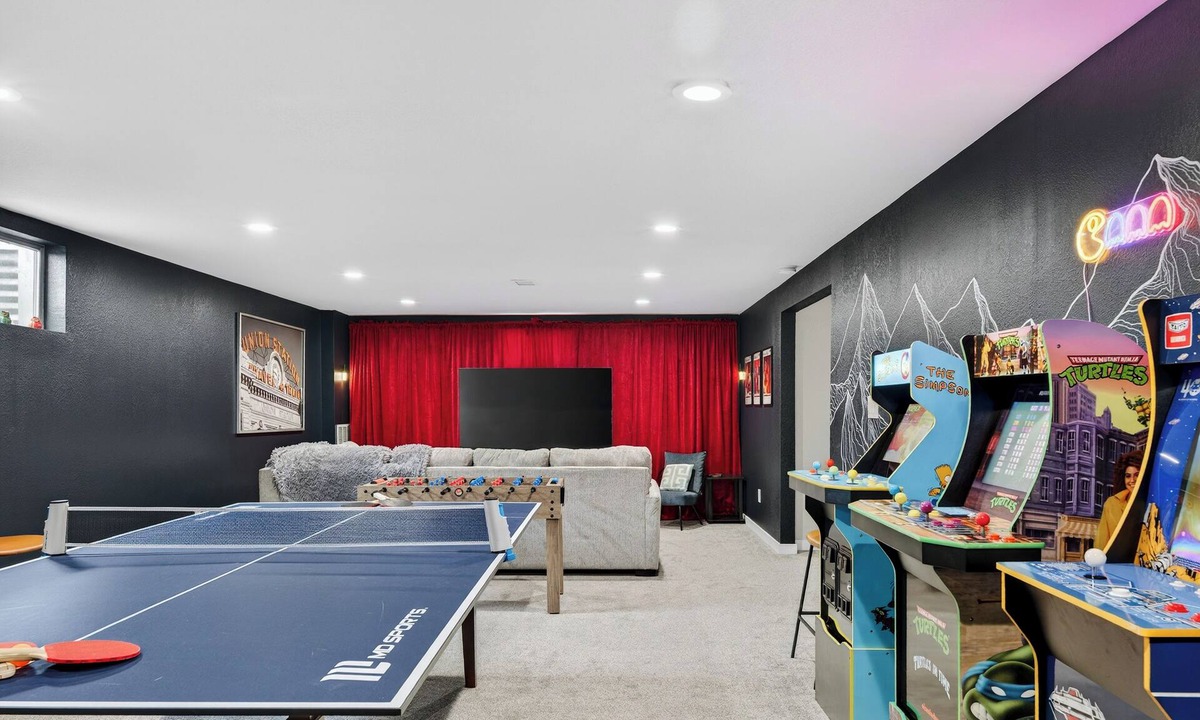 Lamar Heights Area House | Retro Modern Family Hub - perfect for large groups! Hot Tub, Game Room, Theater