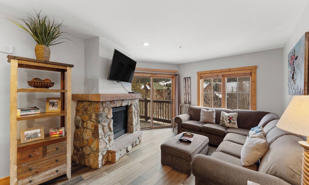 River Run Condo | River Run Condo w/Slope Views from Balcony, Walk To Gondola/Shops/Dining!