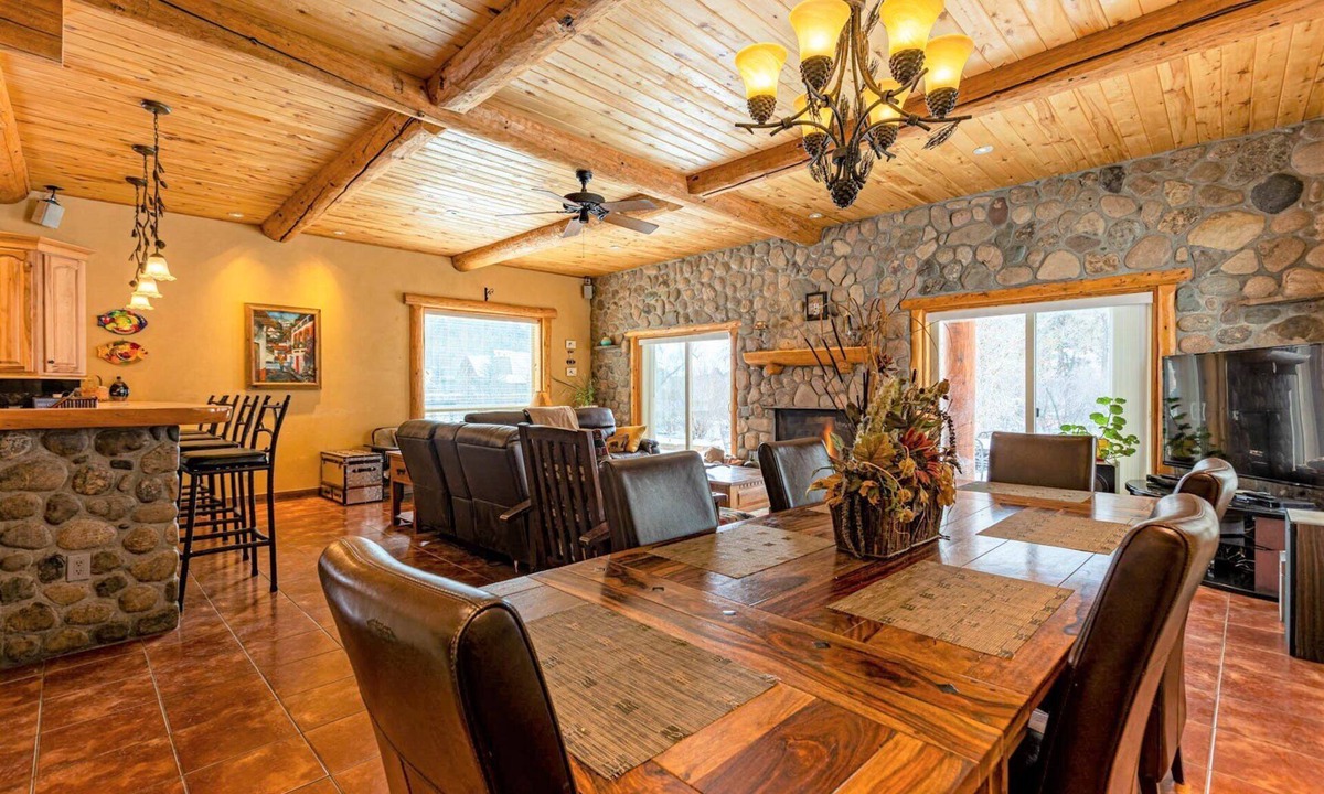 San Juan River Village Cabin | Riverfront | Close to Skiing, New Hot Tub!