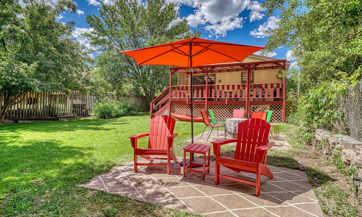 Salida House | Riverfront ~ Dog Friendly ~ Downtown