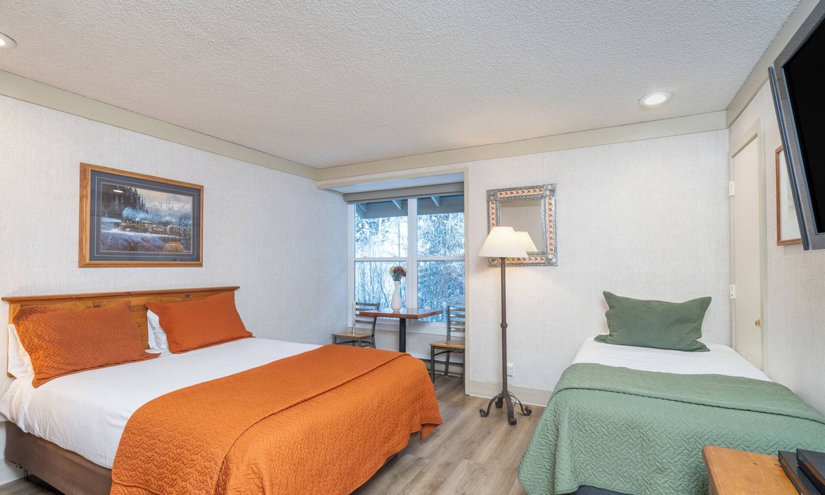 Telluride Hotel | Room with Kitchenette, Walk to Downtown or Ski Lift