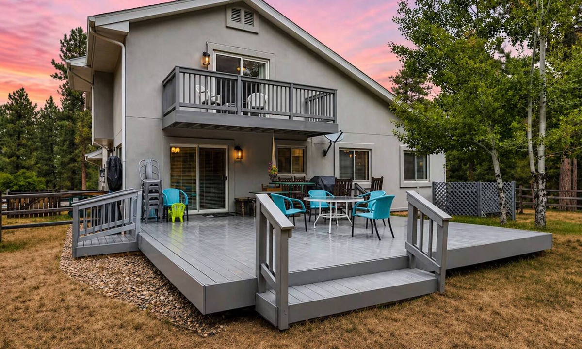 Perry Park House | Scenic Mountainside Home with Deck and Yard