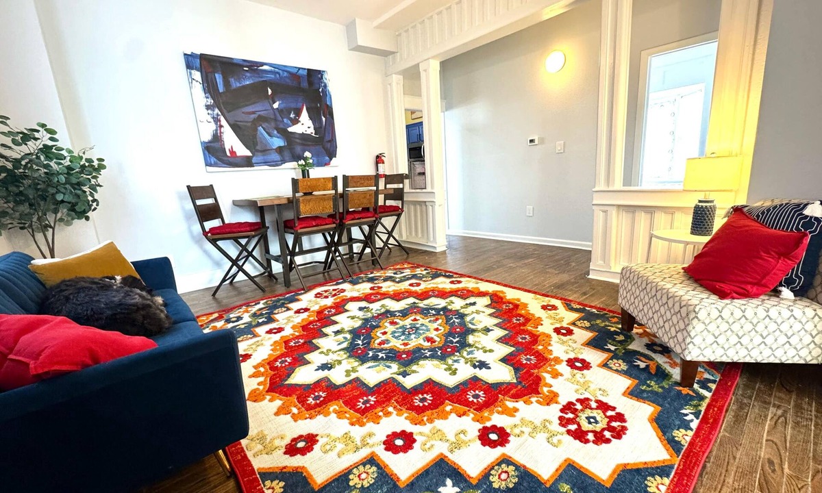 Jefferson Park House | Serene 2-bedroom house with WiFi in Denver