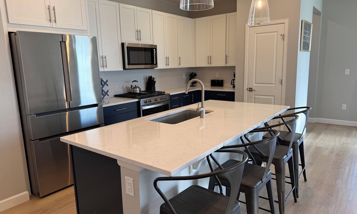 Centerra House | Single Story Ranch l New Build l RMNP l 3bd 2bath l Game room