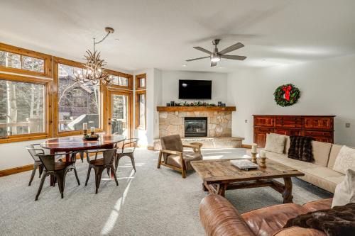 Edwards House | Ski-In/Ski-Out! Large Arrowhead Condo w/Balcony