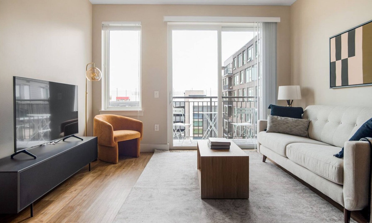 Hale Apartment | Sleek Congress Park 1BR w/ Gym & Pool, near shops & dining, by Blueground