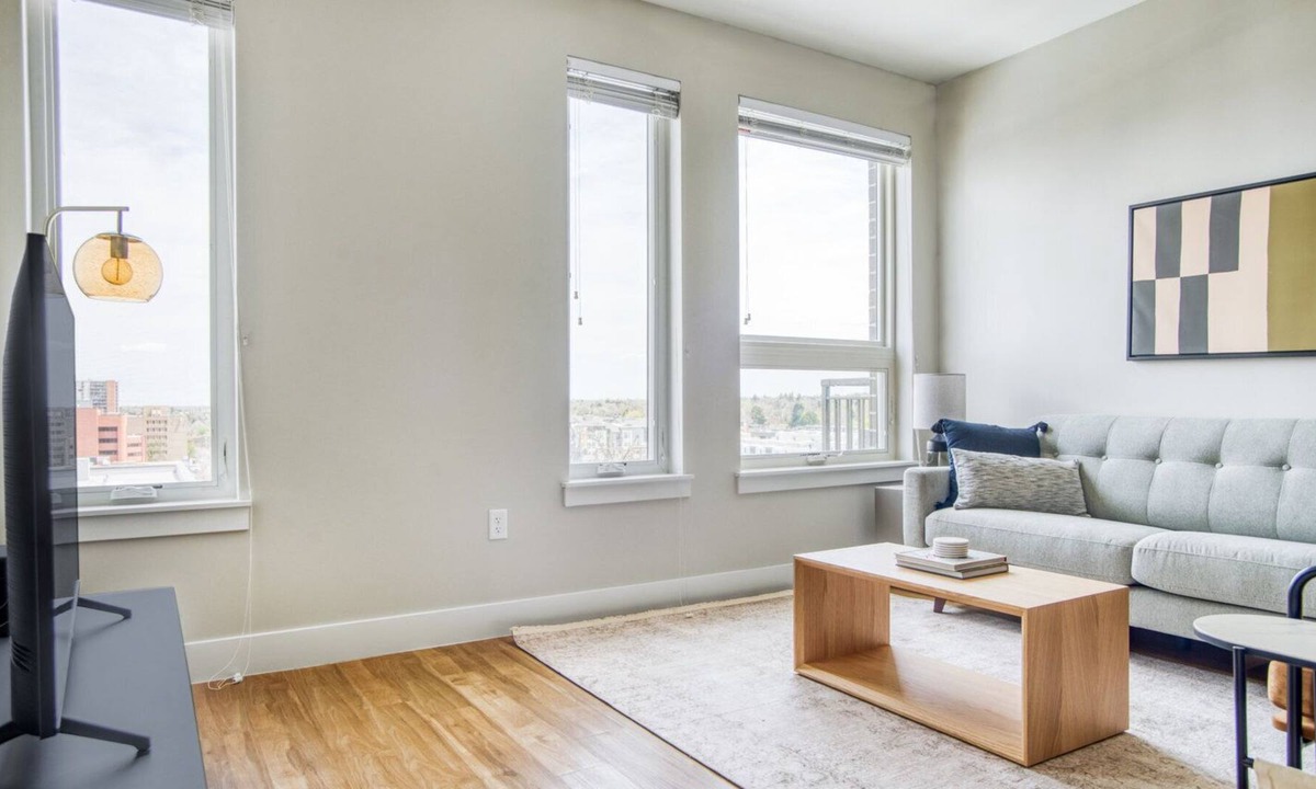 Hale Apartment | Sleek Congress Park 1BR w/ Gym & Pool, near shops & dining, by Blueground