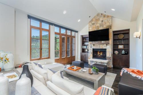 Mountain Village Apartment | Slopeside Sanctuary Penthouse by Alpine Lodging Telluride