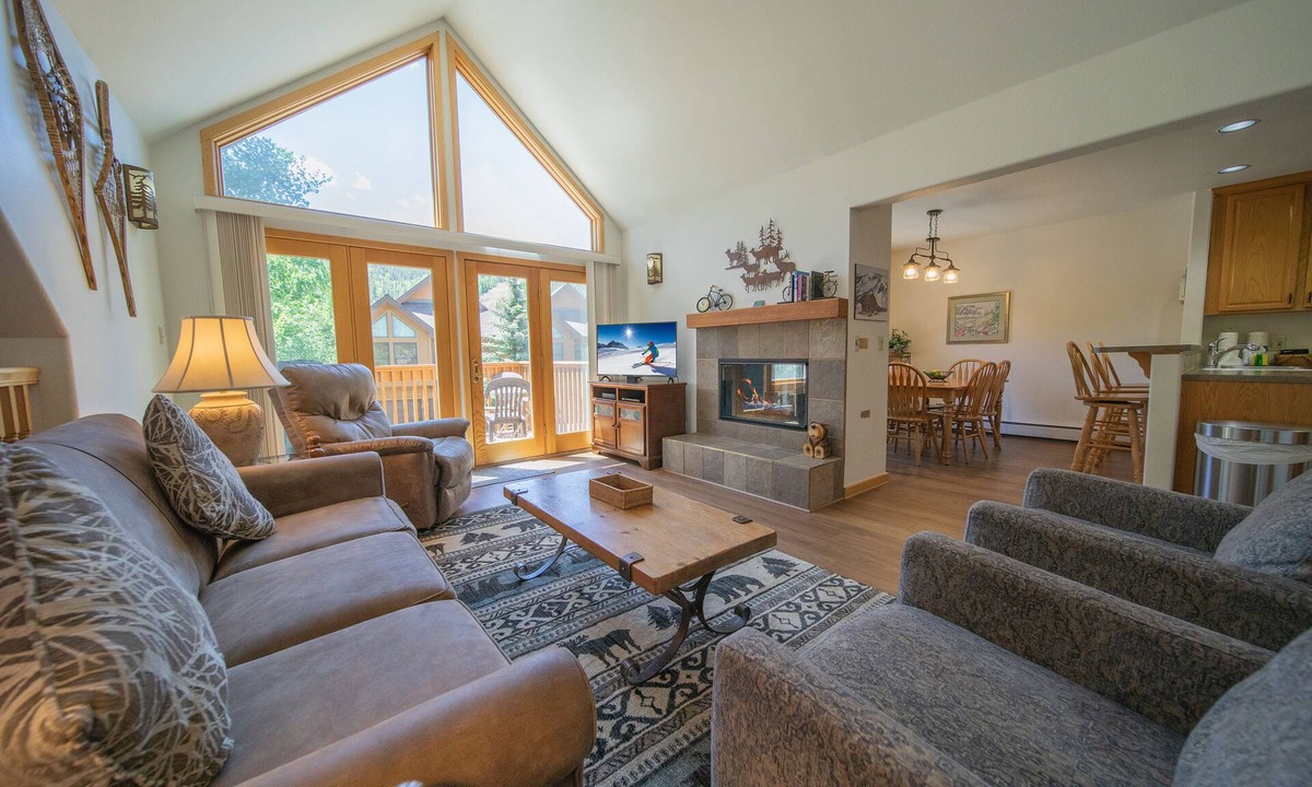 Mountain House House | Snake River Retreat | Updated/Balcony/Summer Fun