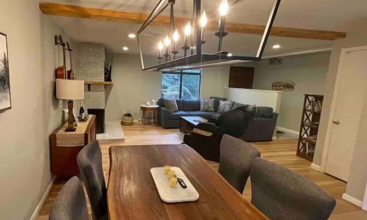 Lakewood House | Spacious 3BR Townhome-Easy Mountain & City Access.