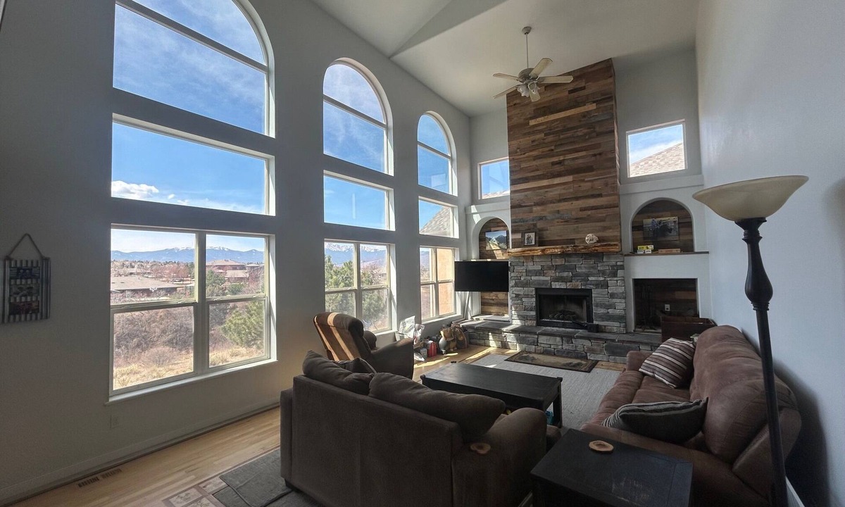 Northeast Colorado Springs House | Spacious 4-bedroom house with AMAZING Pikes Peak View and great location!