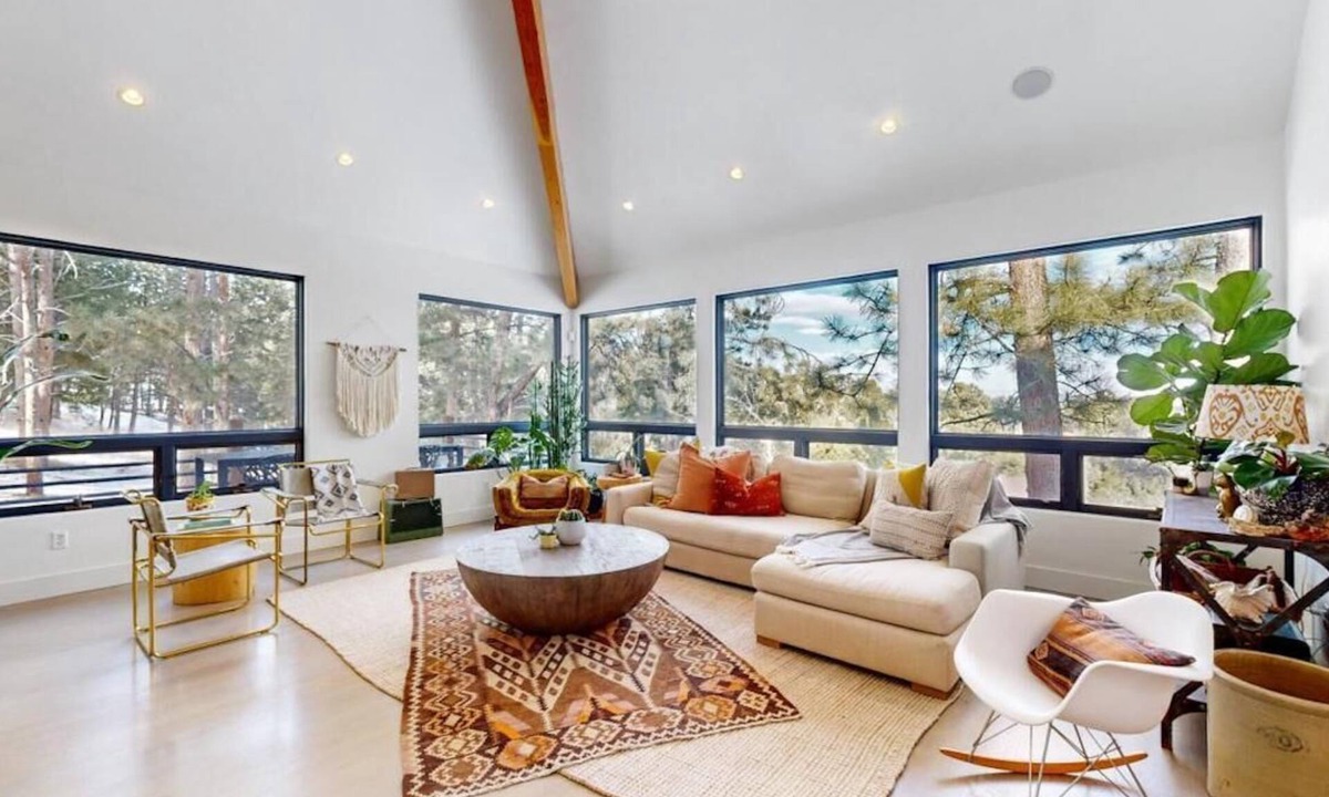 Genesse North Central House | Spacious 5-bedroom House in Scenic Golden with AC, WiFi