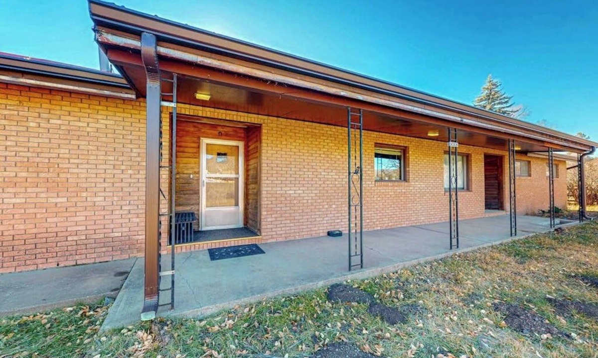 South Fork House | Spacious cabin with river views, private hot tub, sun room, and full kitchen!
