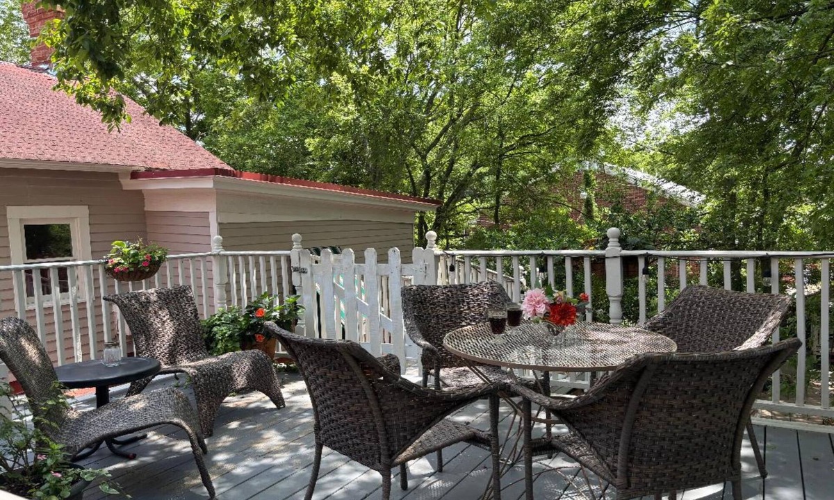 East of Broadway Cabin | Spacious Downtown Cottage with Roof-Top Patio