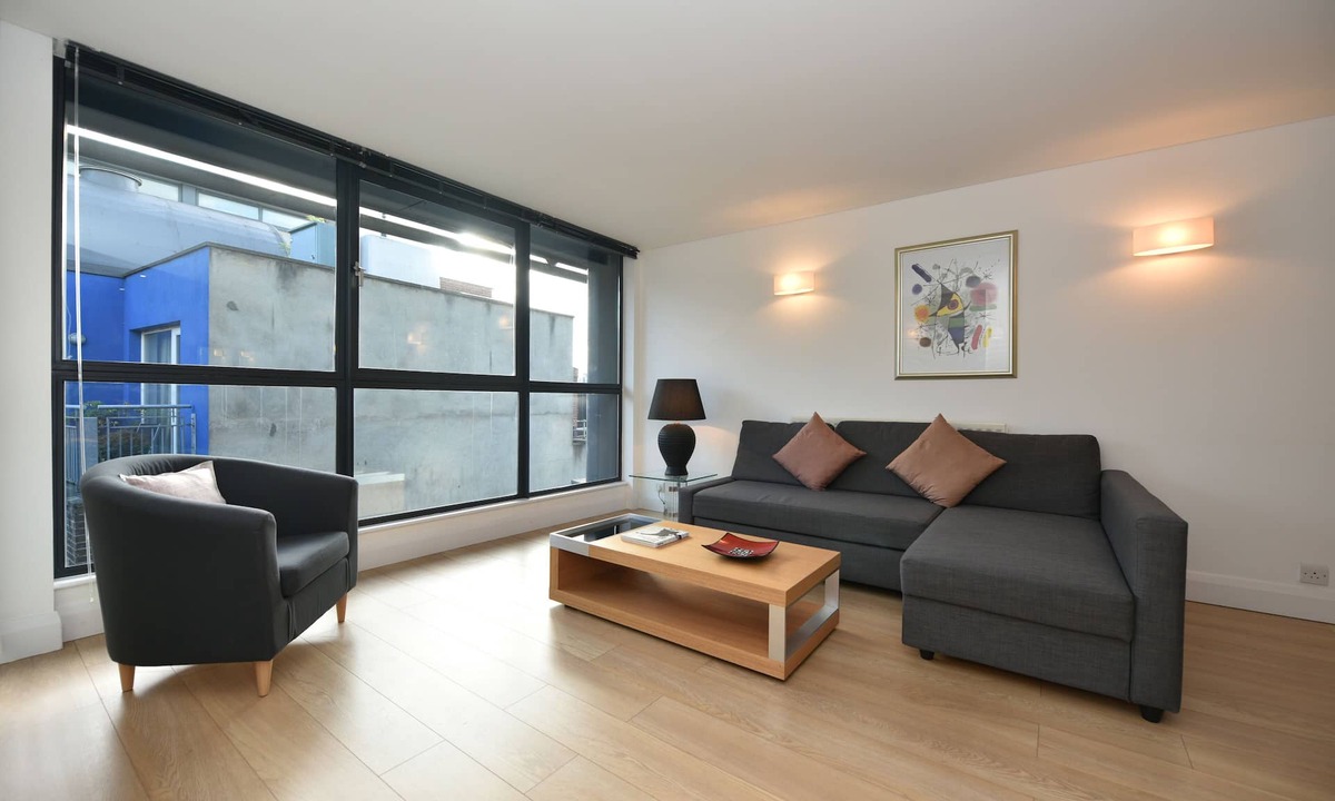 Farringdon Apartment | Spacious modern bright flat 2min from Tube, 24h check-in, 12min from St Paul’s