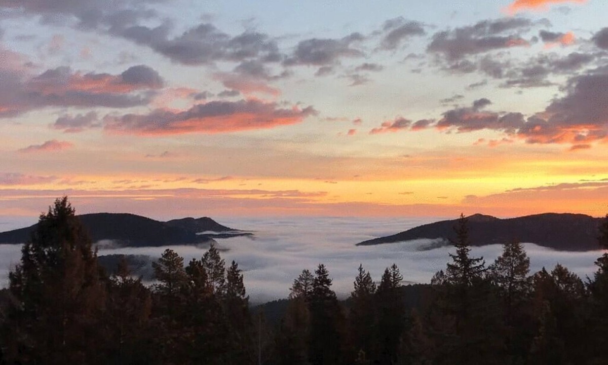 Shadow Mountain House | Spacious Mountain Retreat - Nature, Solitude and Views!