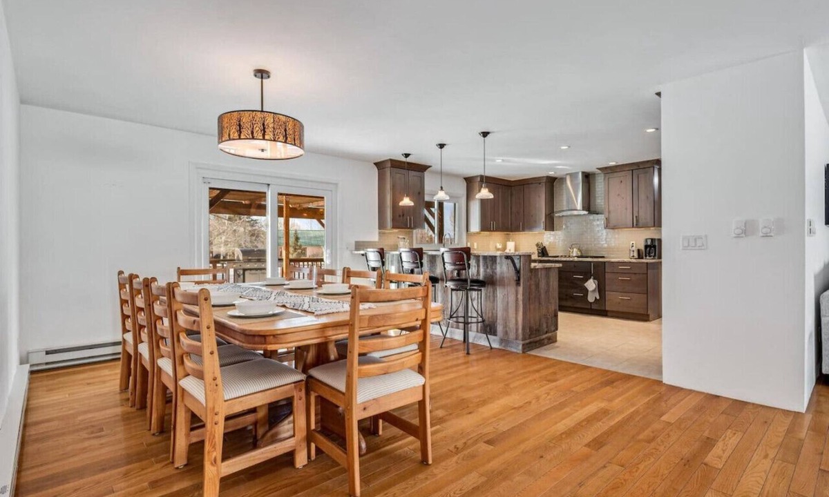 Basalt House | Spacious/Secluded 2 Acres Remodeled Walk To Willit