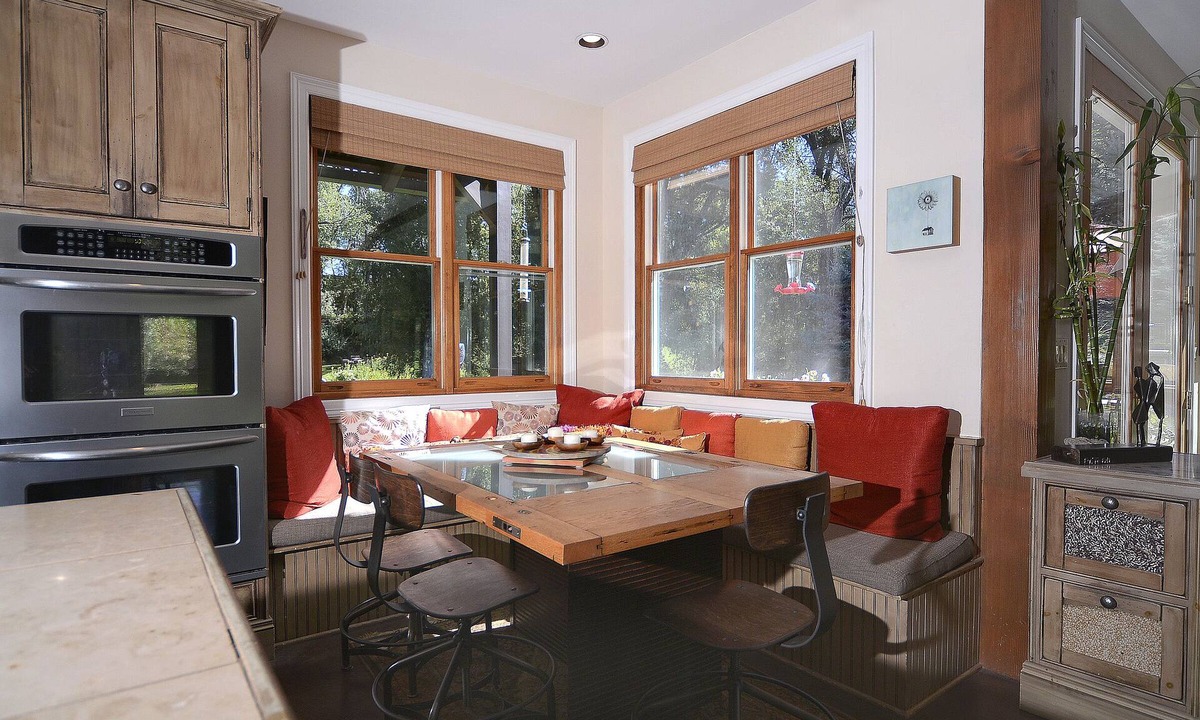 Basalt House | Spring Creek Home Near Aspen And Walking Distance to Whole Foods in Basalt