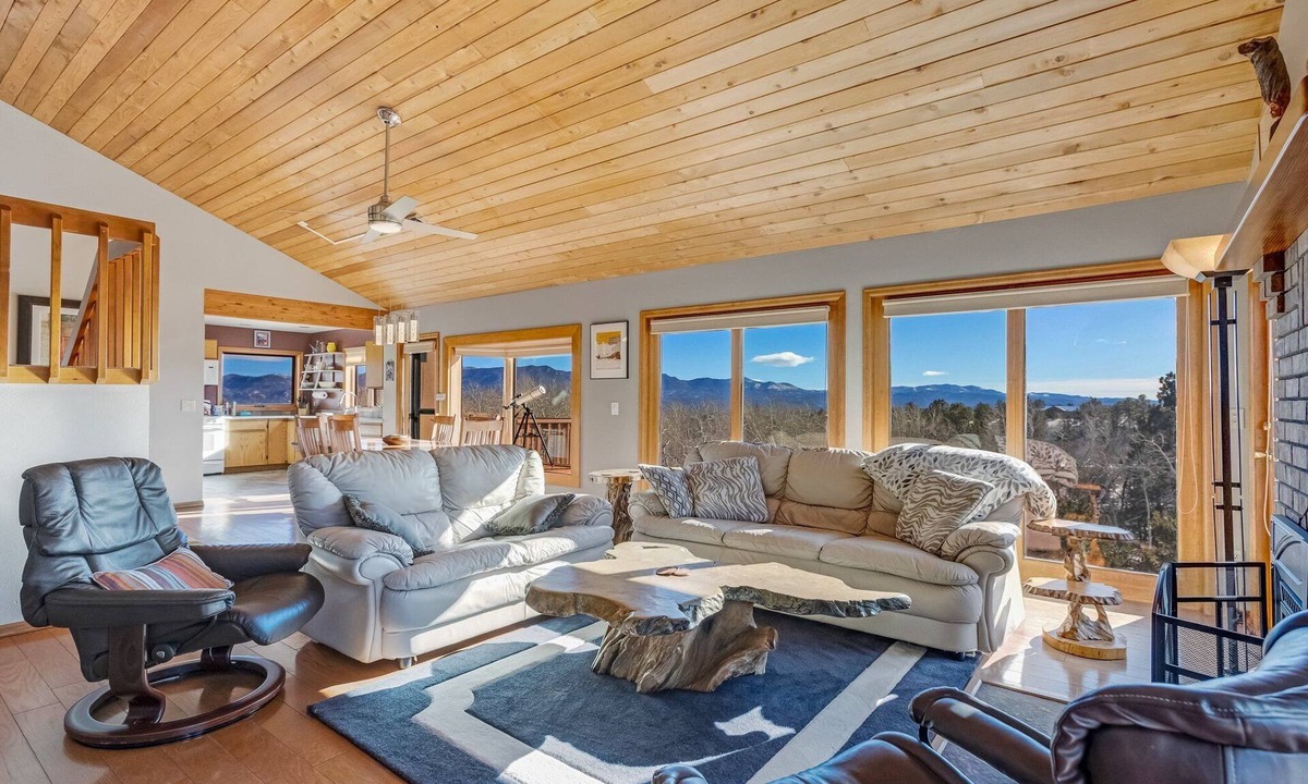 Nathrop House | Stargazer Retreat Hot Tub Game Room Creek Walk DogFriendly 360° Mtn Views