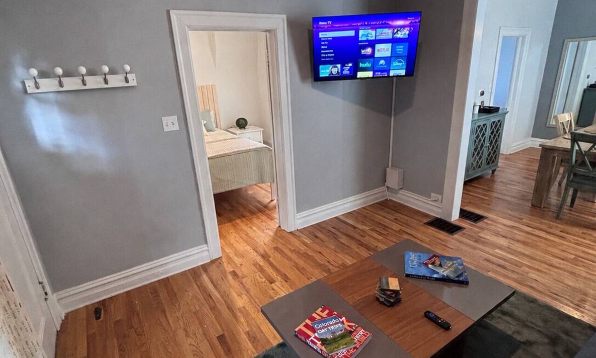 Berkeley House | Stay in history-cozy home near Tennyson