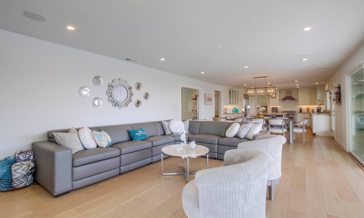 Roseville - Fleet Ridge House | Stunning Bay view property with roof deck and outdoor kitchen.