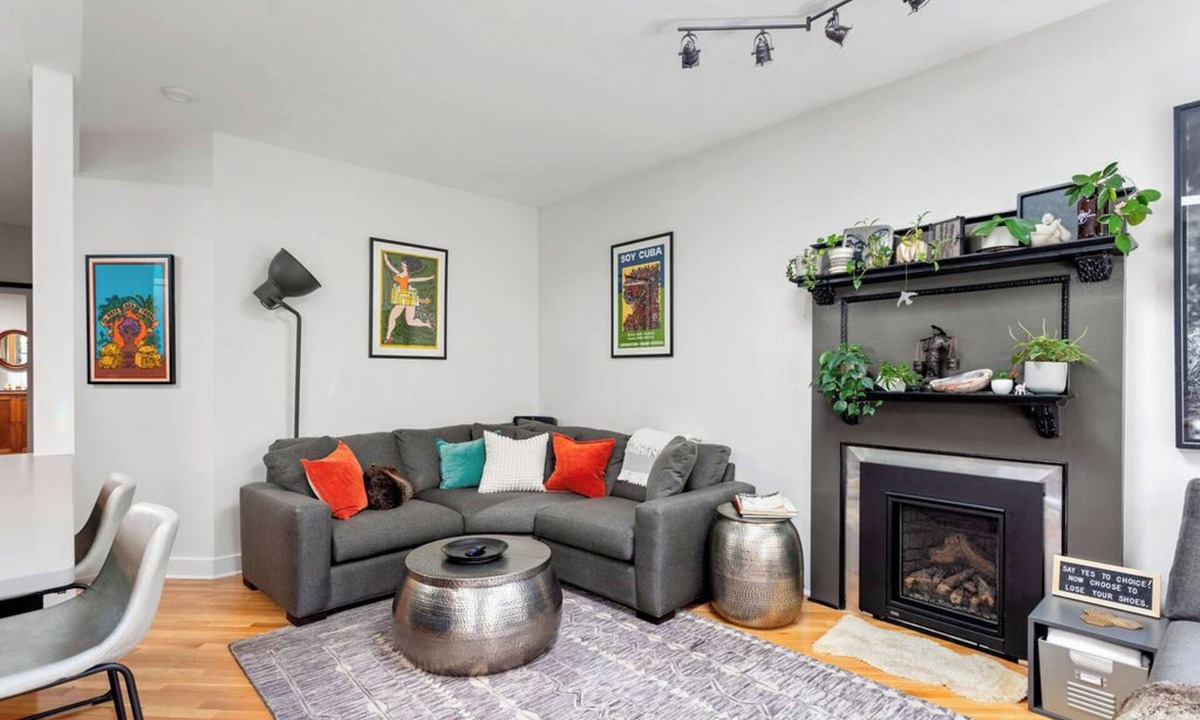 Highland House | Stylish LoHi Retreat ~ Cozy, Light-Filled, Artsy Vibes + Sunny Private Backyard