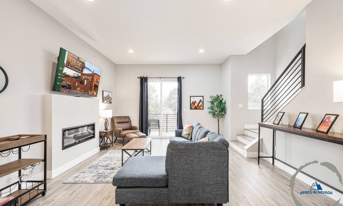 Lamar Heights Area House | Sunny, modern home to work & play near Olde Town