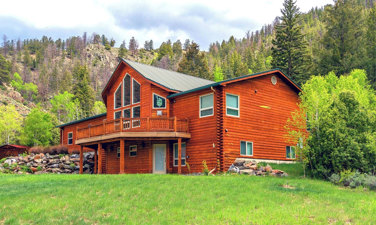 Almont House | Taylormade Getaway - Almont