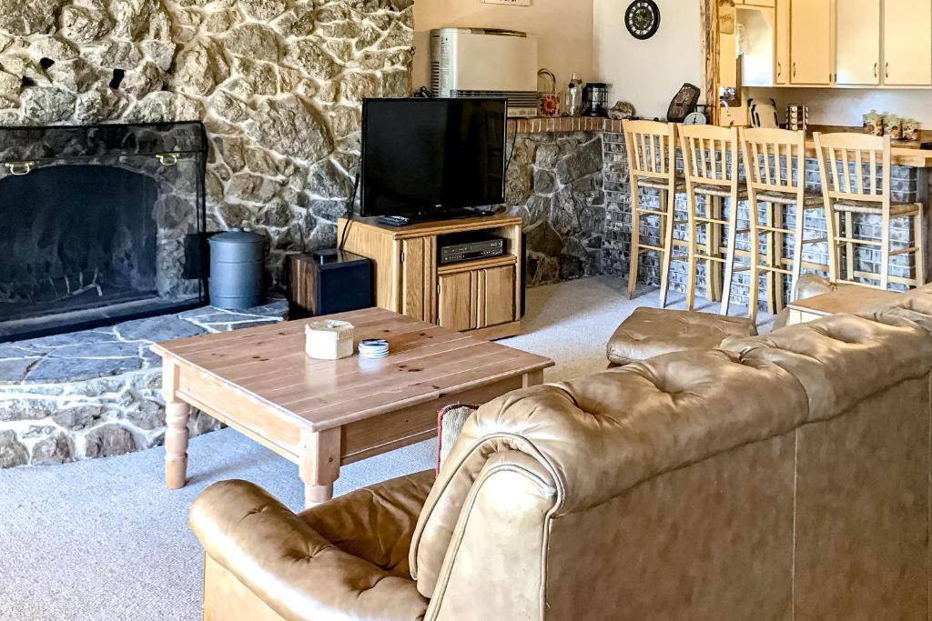 Alpine Village House | The Buck House