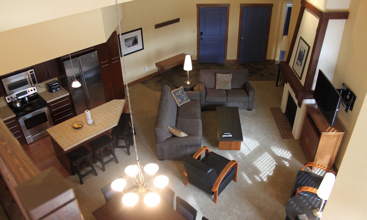Copper Mountain Village Condo | The Cirque, 3-bedroom, 3-bathroom luxury penthouse w/loft bed facing mountains!