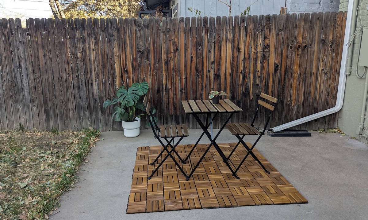Cole Apartment | The Green House, RiNo - Luxury Queen Bed, Pullout Couch & Full Kitchenette