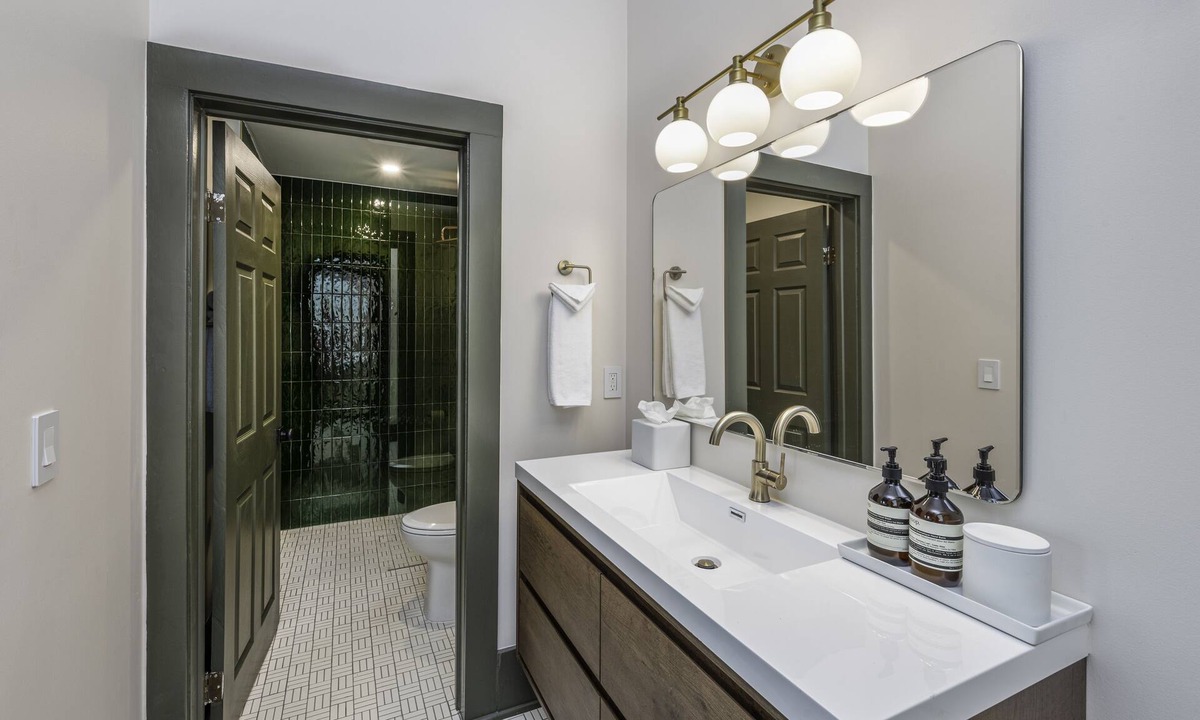 Historic Downtown Durango Hotel | The Rochester Hotel
