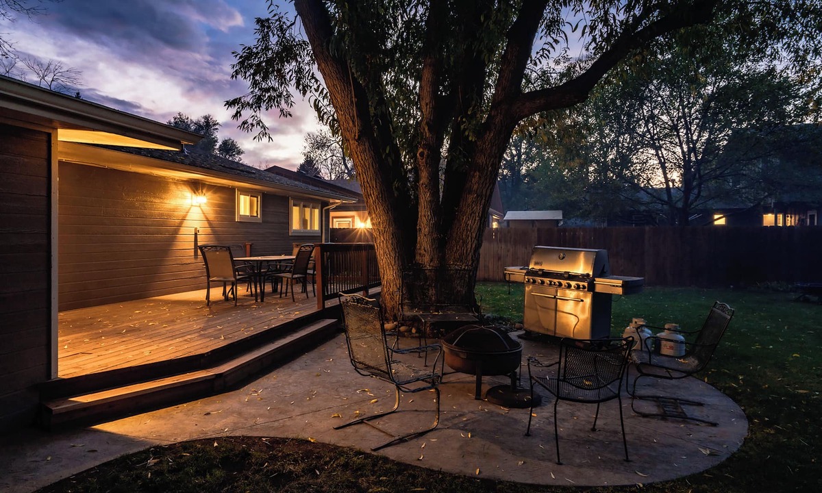 Fort Collins House | The Rustic Retreat - Pet Friendly w/Fenced Yard