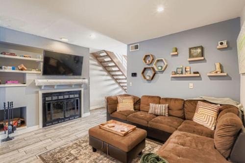 Lincoln Park House | The Santa Fe Hotspot Walk to Eats Drinks & Fun