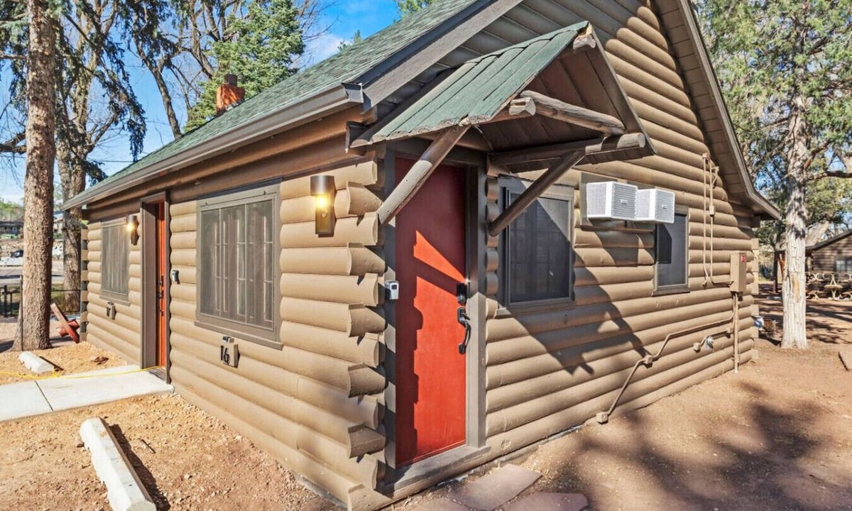 Colorado Springs Cabin | Timber Lodge Cabin #16