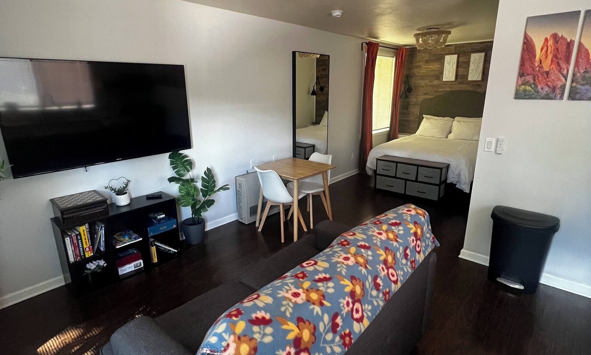 West Colorado Springs House | Tiny House centrally located from Garden of the Gods, Red Rocks, Manitou Springs